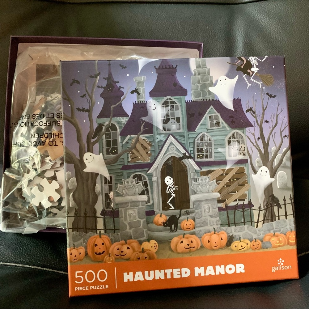 NEW Galison HAUNTED MANOR 500 piece puzzle